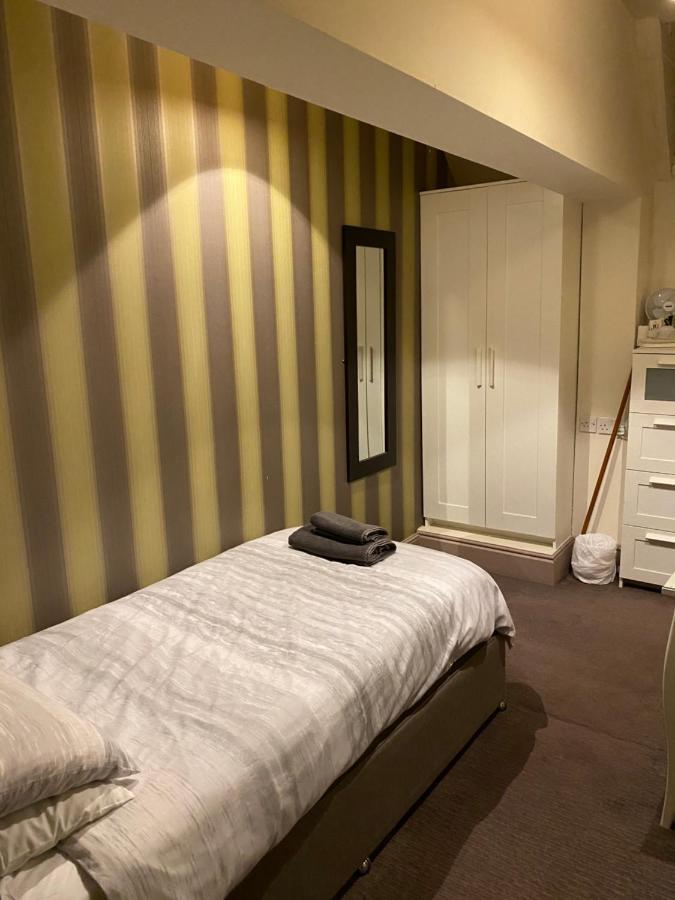 The Stag Hotell Northwood  Eksteriør bilde