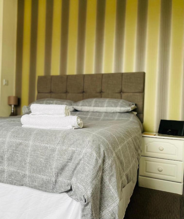 The Stag Hotell Northwood  Eksteriør bilde