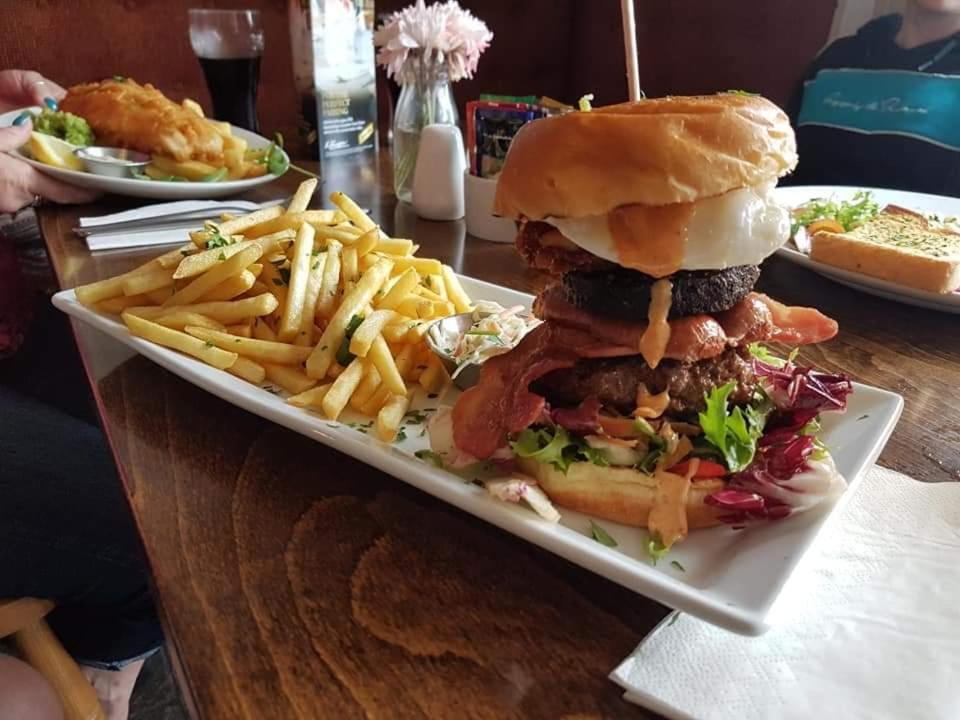 The Stag Hotell Northwood  Eksteriør bilde